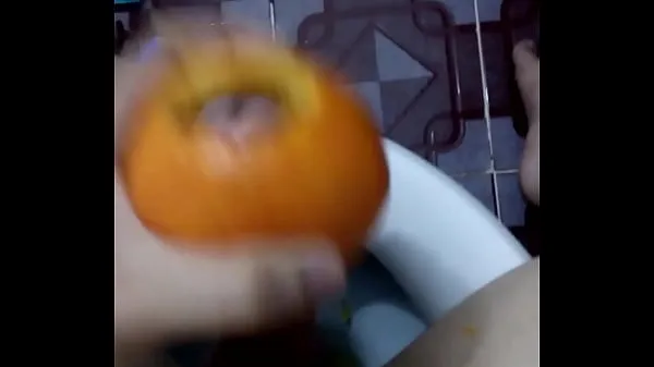 Masturbating with an orange Phim hàng đầu mới