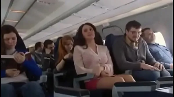 Mariya Shumakova Seios piscando no avião - Vídeo HD grátis melhores filmes recentes