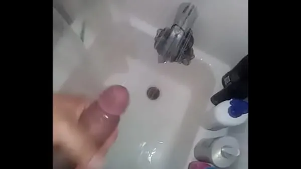 Nouveaux Stroking and cumming in the showermeilleurs films