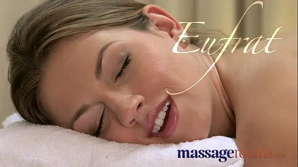 Nuovi Massage Rooms Hot pebbles sensuali i preliminari terminano in 69erfilm migliori