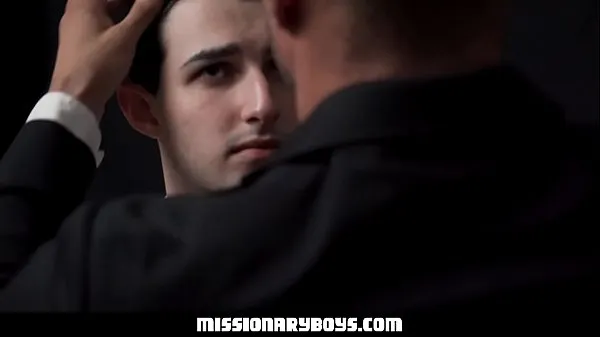 Ferske MormonBoyz - Horny Priest Watches As A Religious Boy Jerks His Cock In Confession toppfilmer