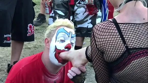 Friske FlipFlop The Clown Worshiping Feet At The 2018 Gathering Of The Juggalos – Clip # 3 topfilm