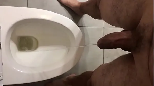 I needed to pee Phim hàng đầu mới