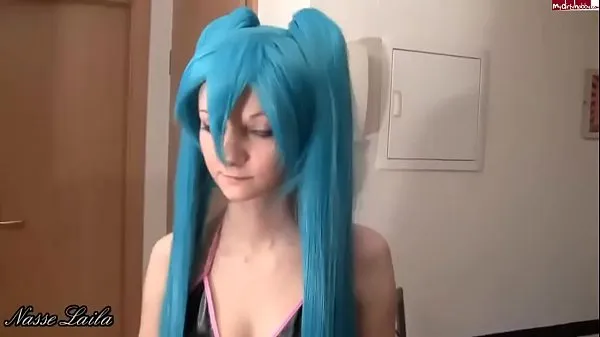 Nuovi TEEN TEDESCO SI SCOPA COME MIKU HATSUNE COSPLAY SESSO CON IL PORNO DI HENTAI VISOfilm migliori