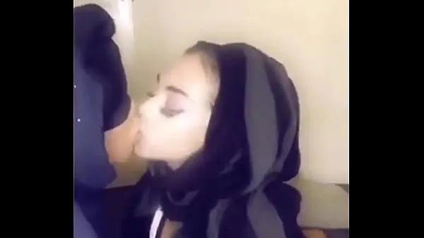 Fresh 2 Muslim Girls Twerking in Niqab top Movies