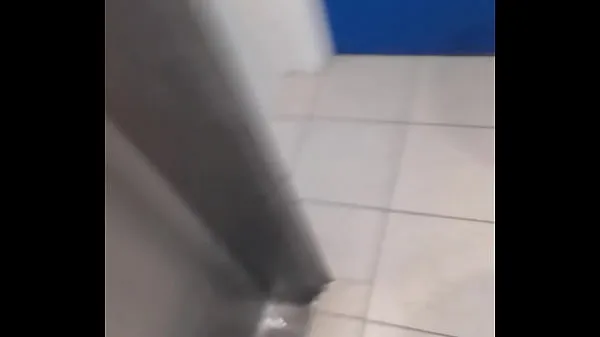 Sveži Public toilet piss play najboljši filmi