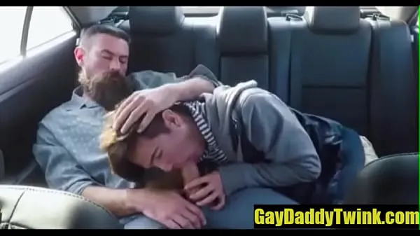 Yeni Backseat Bareback with Daddy and boy en iyi Filmler