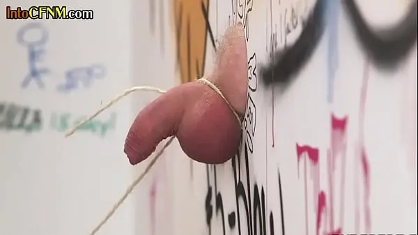 Nouveaux Une fille de CFNM suce une bite dans un gloryhole ligotémeilleurs films