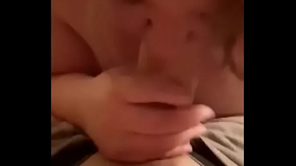 新鲜的BBW Mommy takes care of Hot Boy(AMATEUR热门电影