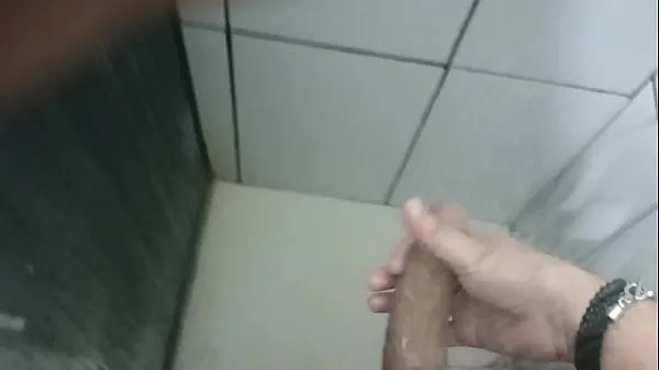 Nieuwe With a DICK in the bath topfilms