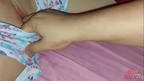 Fresh xxx desi homemade video with my stepsister first time in her bed we do things under the covers top Movies