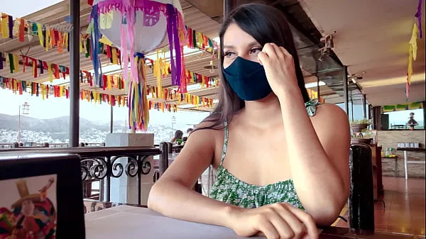 Świeże Mexican Teen Waiting for her Boyfriend at restaurant - MONEY for SEX najlepsze filmy