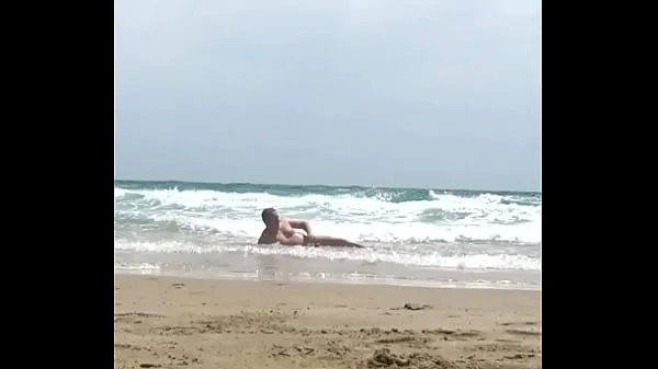 Nude on Beachأحدث الأفلام