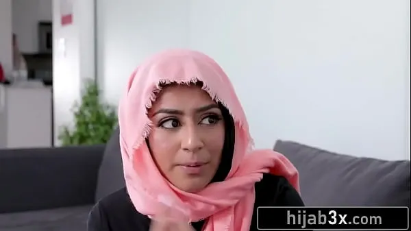 Friske Hot Muslim Teen Must Suck & Fuck Neighbor To Keep Her Secret (Binky Beaz topfilm