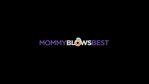 MommyBlowsBest - My Blonde Stepmom Sucked My Cock In The Kitchen melhores filmes recentes